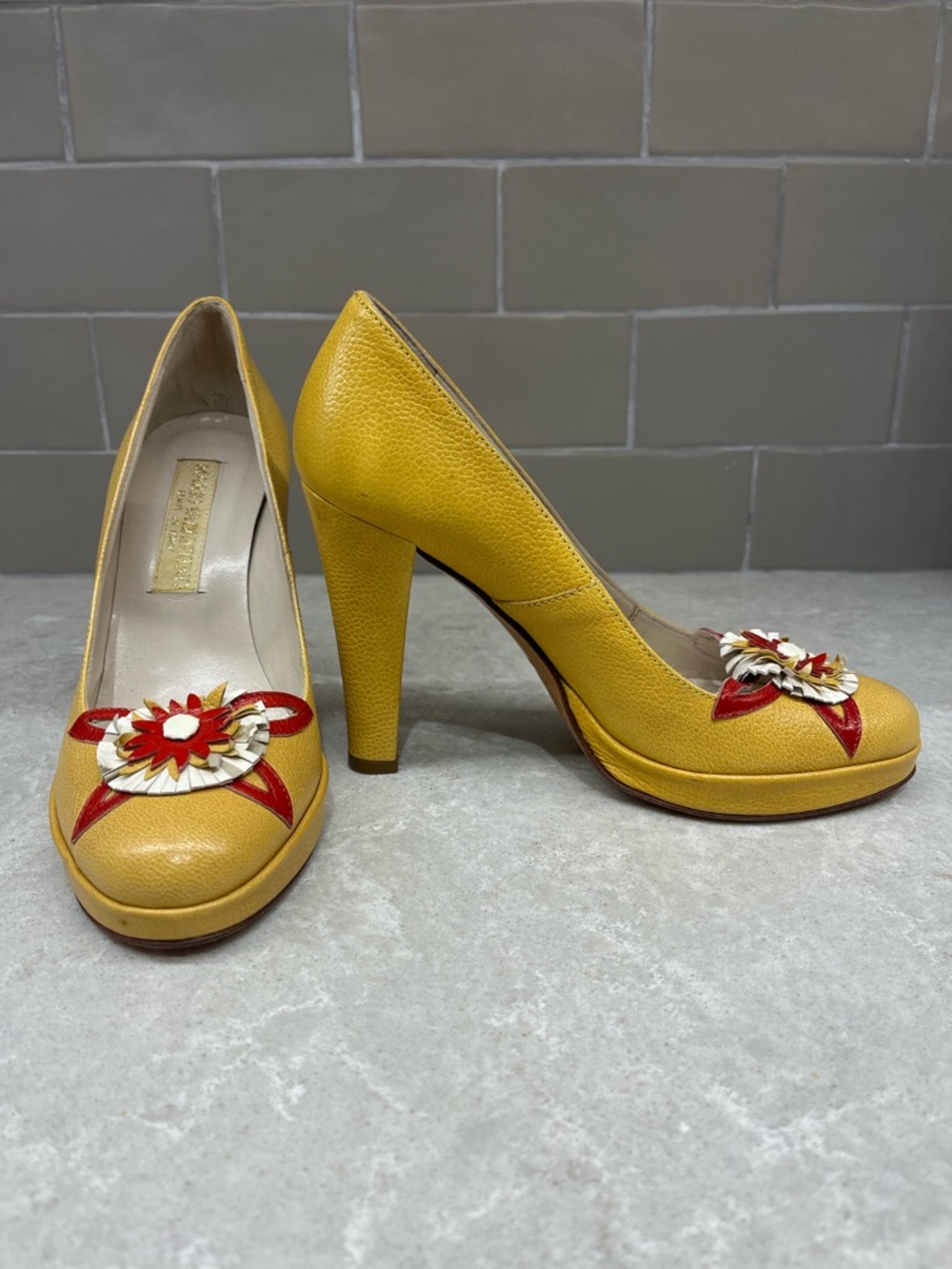 VTG 1970s Mario Valentino leather heel SZ 35 mustard yellow poppy red VERY RARE